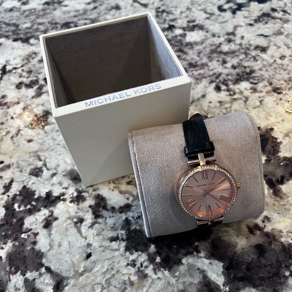 Michael Kors NWT rose gold-tone Maci watch Style #MK2766 - Picture 2 of 5